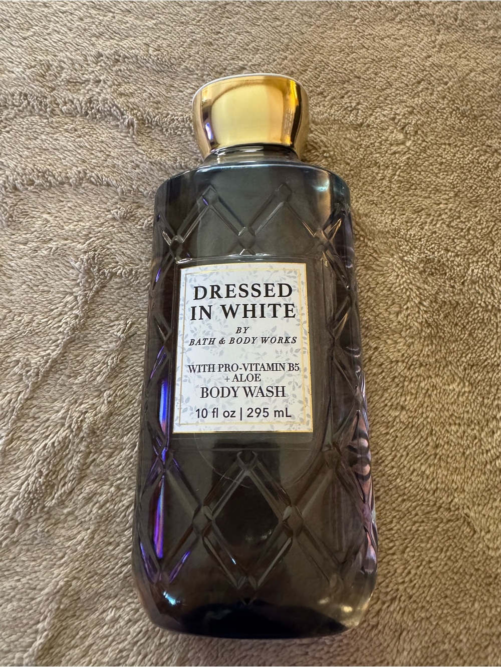 Bath & Body Works Dressed in White Body Wash - Clear Bottle with Gold Cap